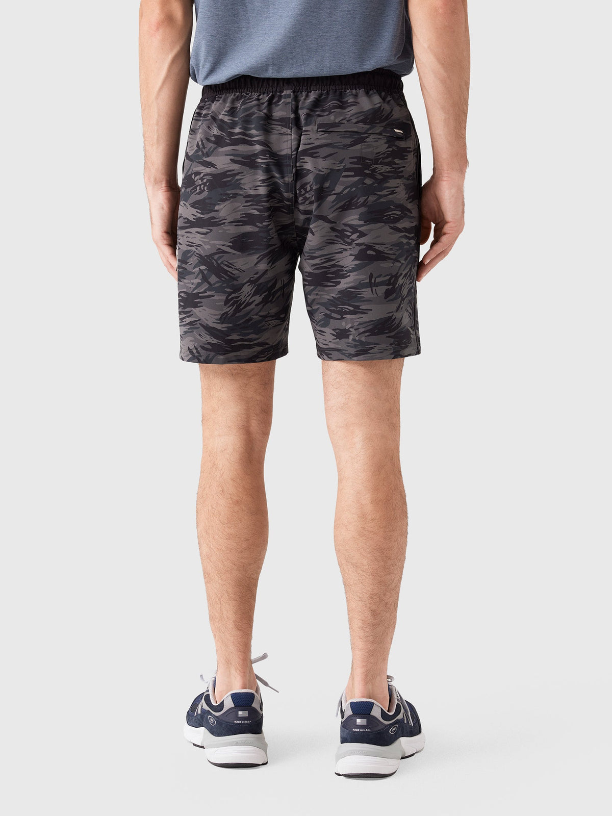 Vuori Men's Banks Session Unlined 7" Short
