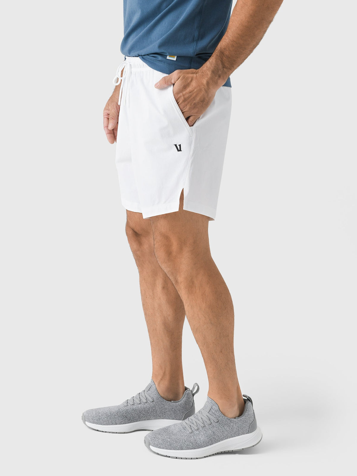 Vuori Men's Crosscourt Unlined 7" Short