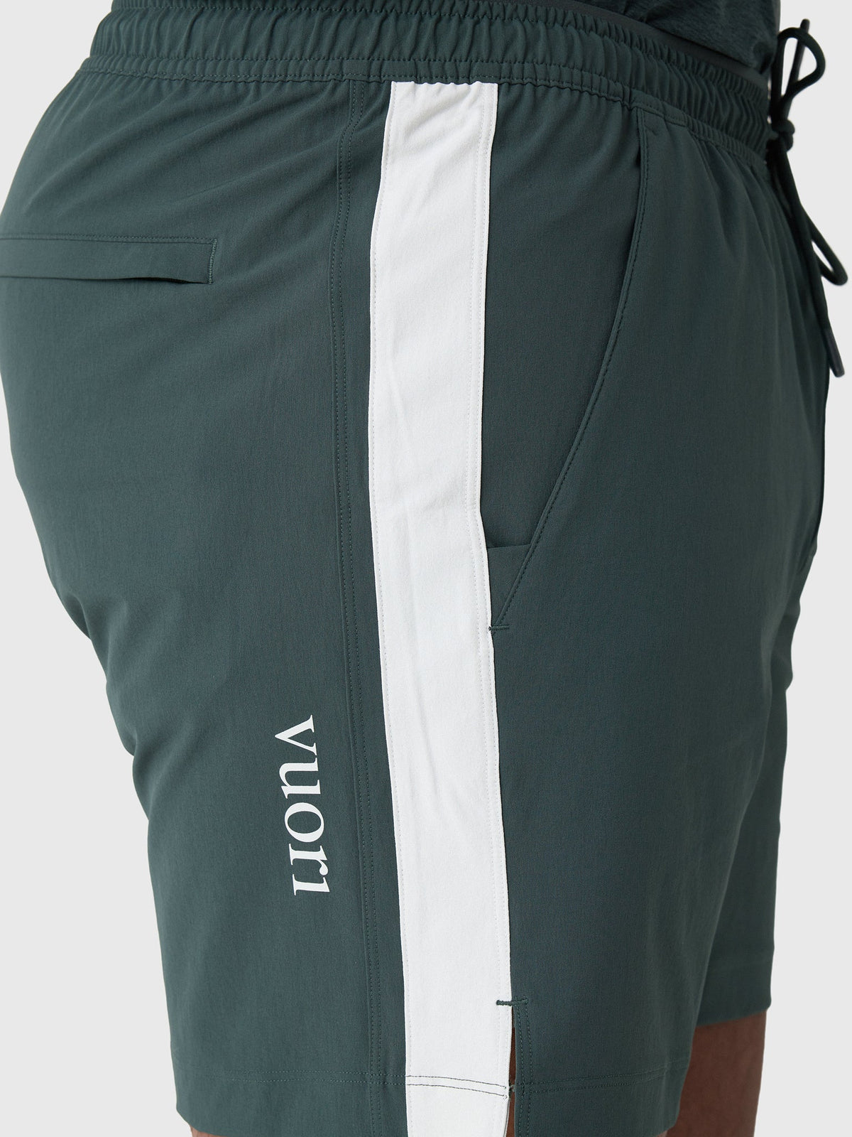 Vuori Men's Crosscourt Pro Unlined 7" Short