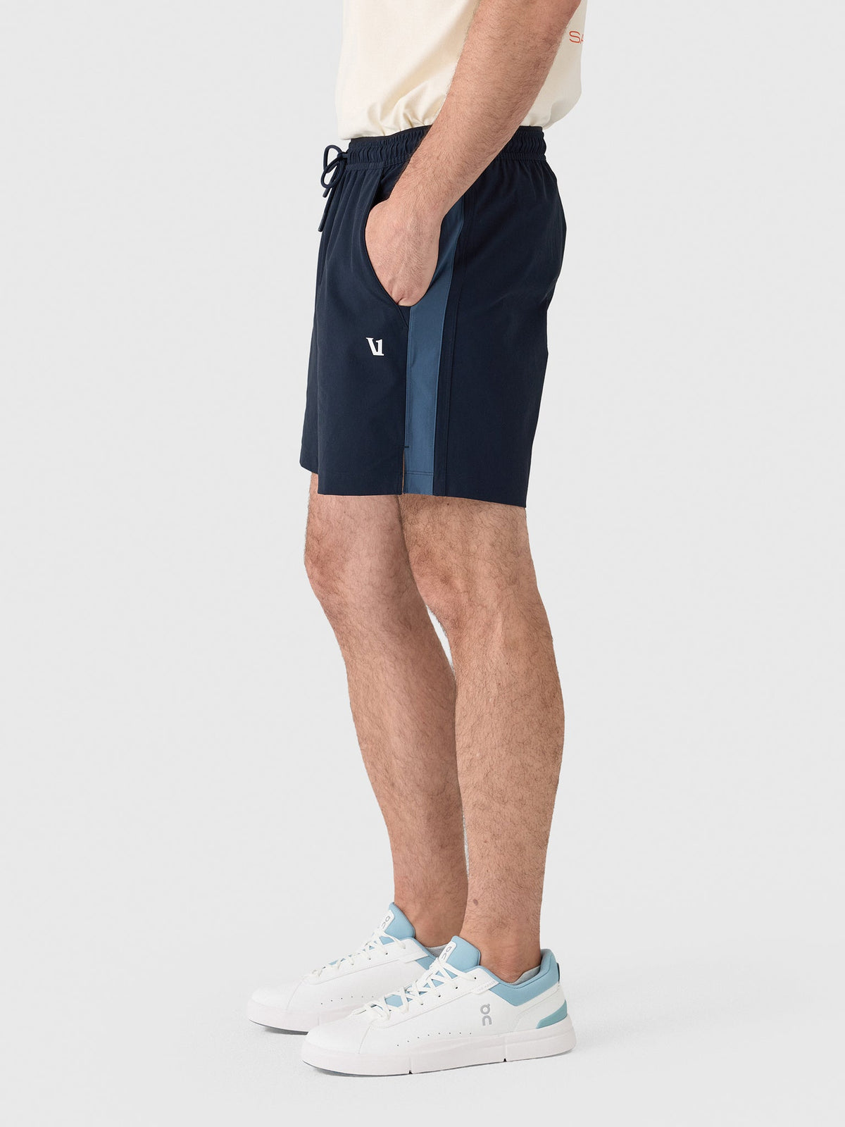 Vuori Men's Crosscourt Pro Unlined 7" Short