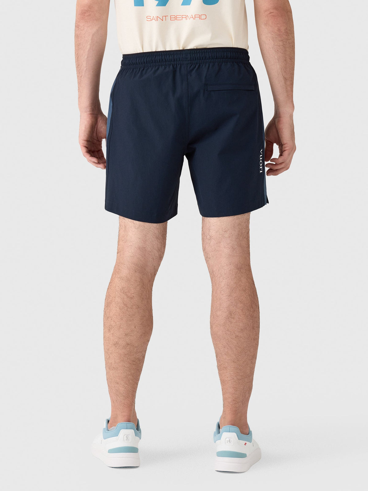 Vuori Men's Crosscourt Pro Unlined 7" Short