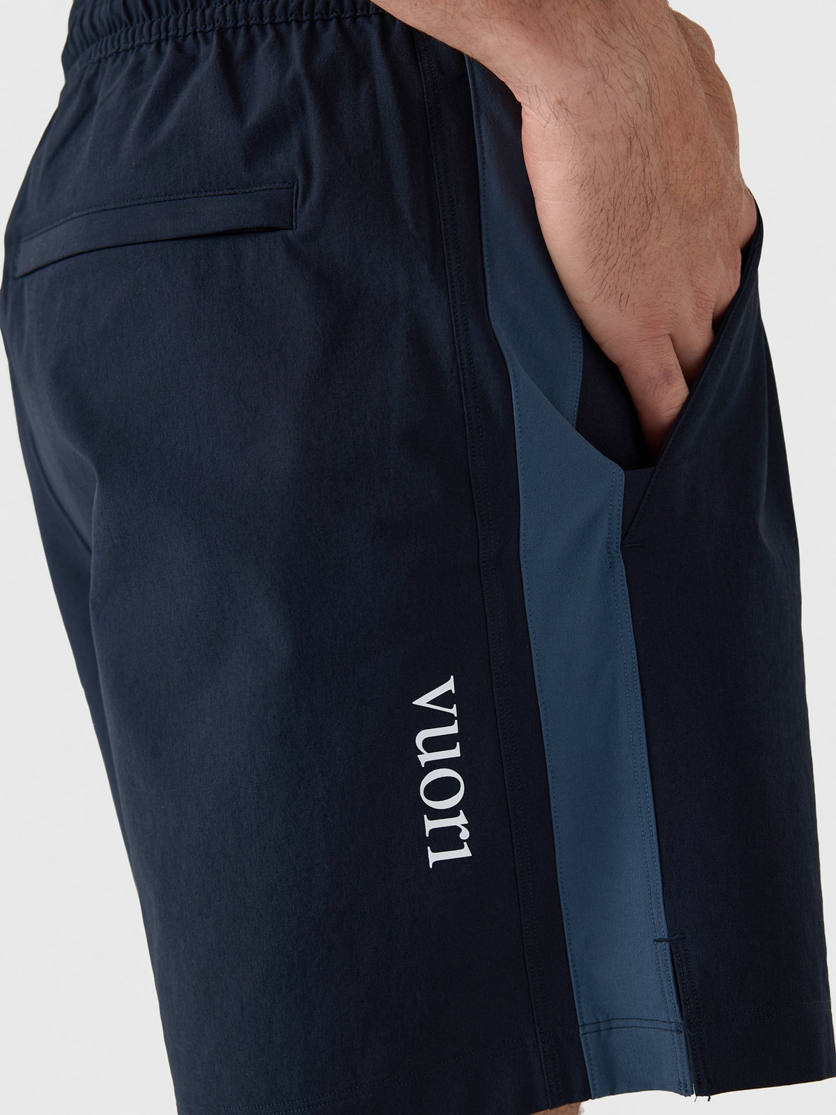 Vuori Men's Crosscourt Pro Unlined 7" Short