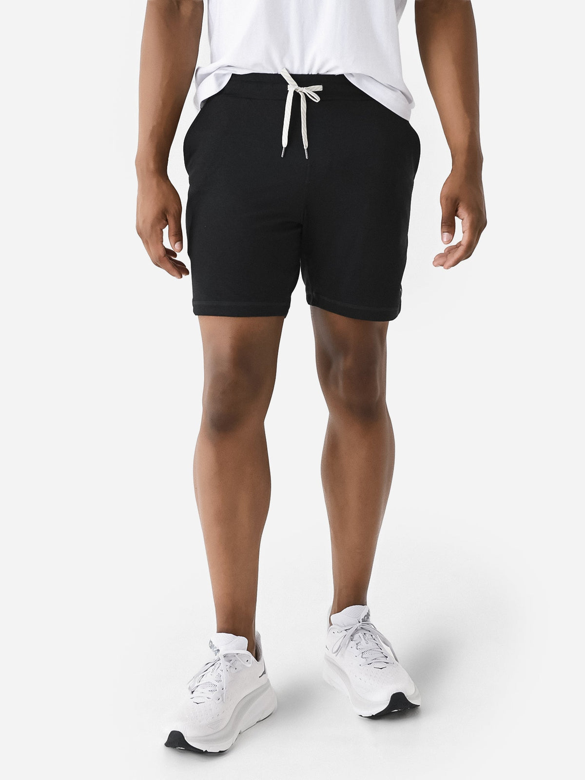 Vuori Men's Ponto Performance 7" Short