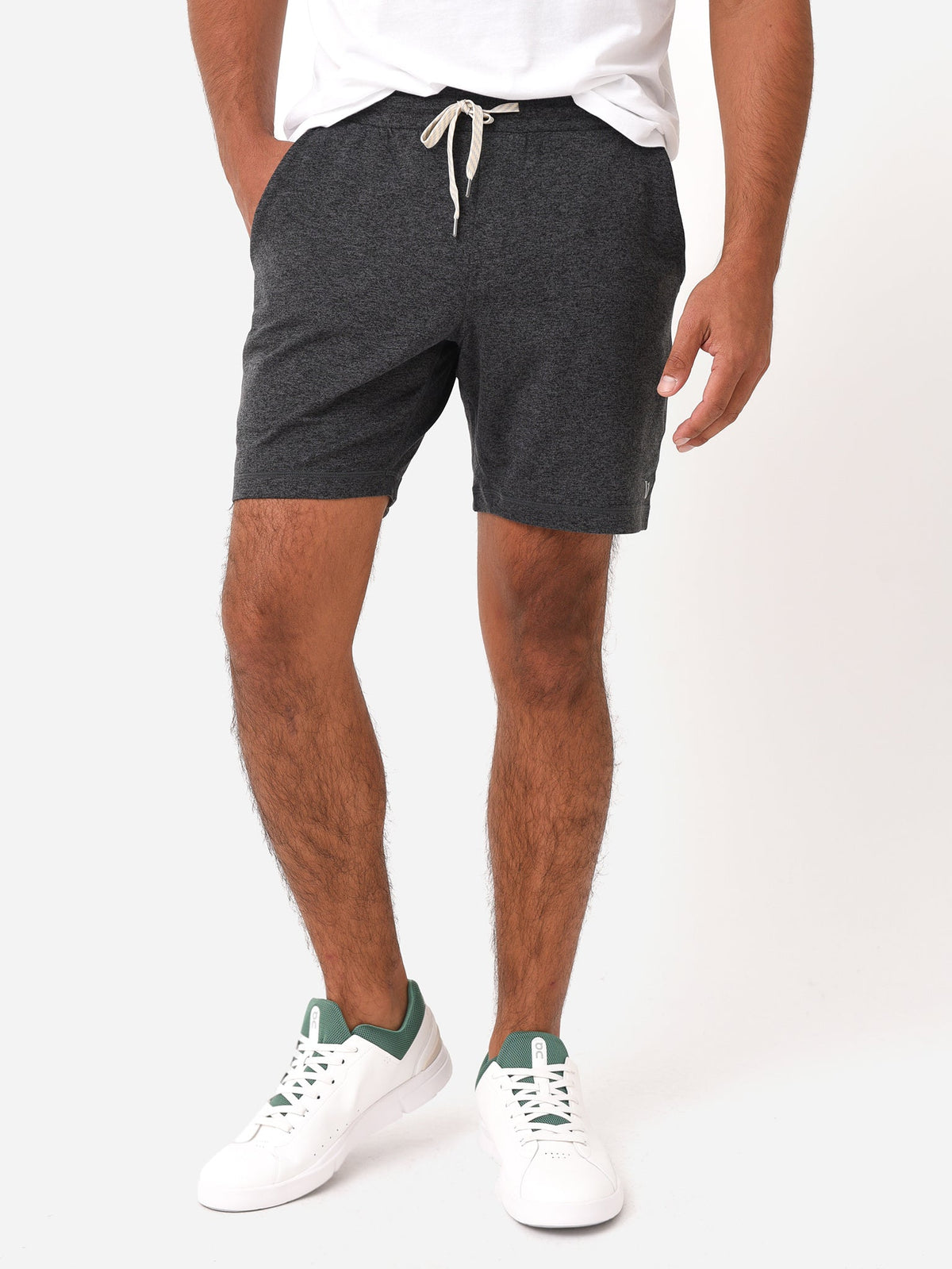 Vuori Men's Ponto Performance 7" Short