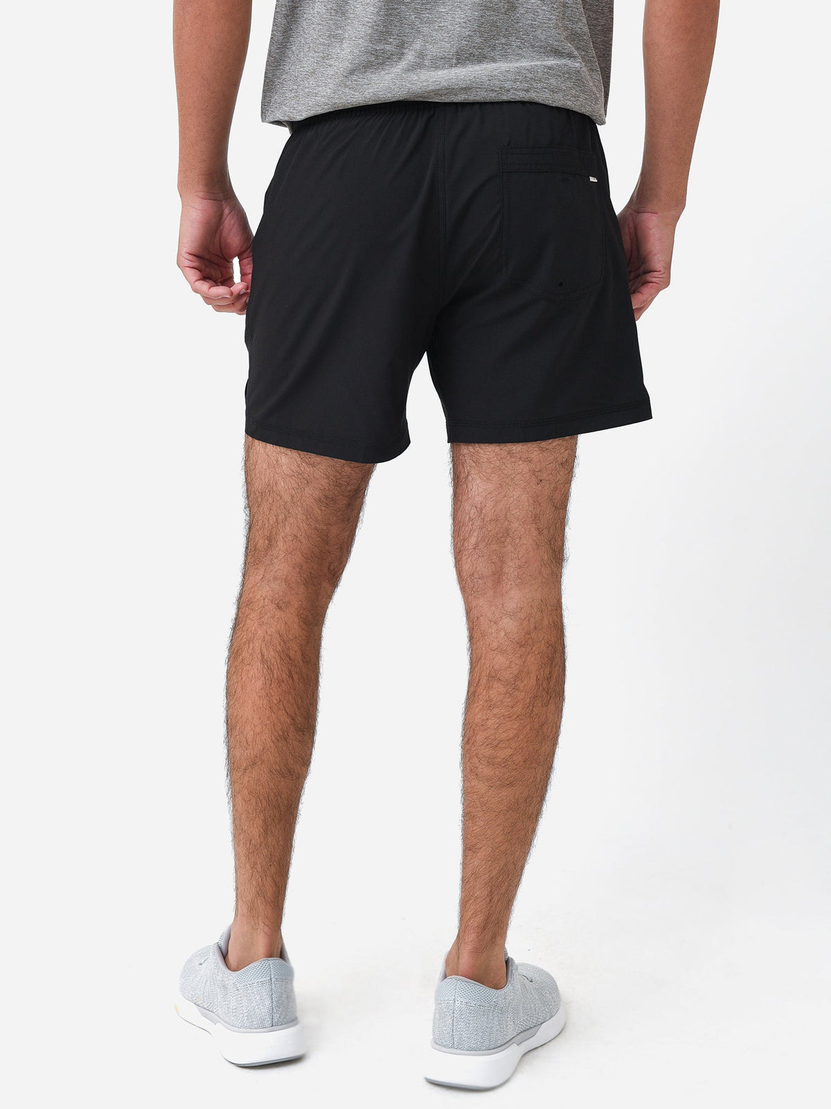 Vuori Men's Kore 5" Short